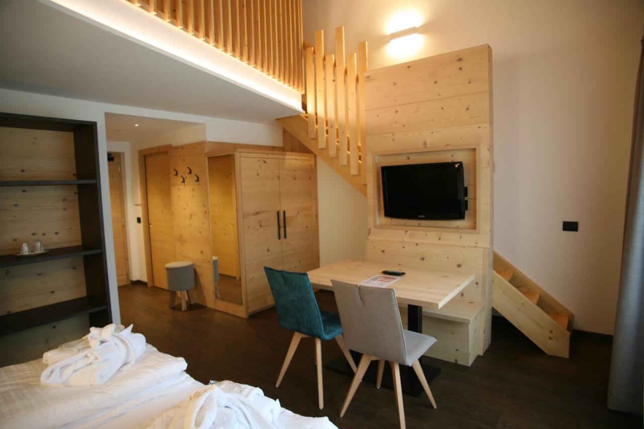 Alpen Hotel Vidi Madonna di Campiglio Exterior photo
